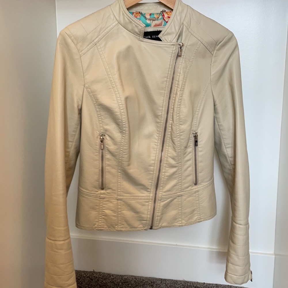 Stylish Crop Jacket (Pleather) Brand NEW Condition
